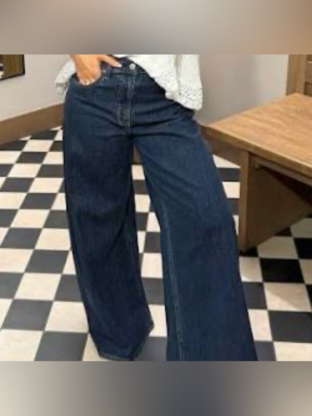 Abercrombie & Fitch The Wide Leg High Rise. Size 27 short.
